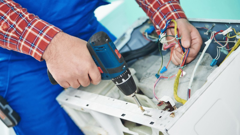 Zeytinburnu Ferroli Ferroli çamaşır makinesi kart tamiri – Su almama arızası orijinal parça ile giderildi. - Teknik servis örneği